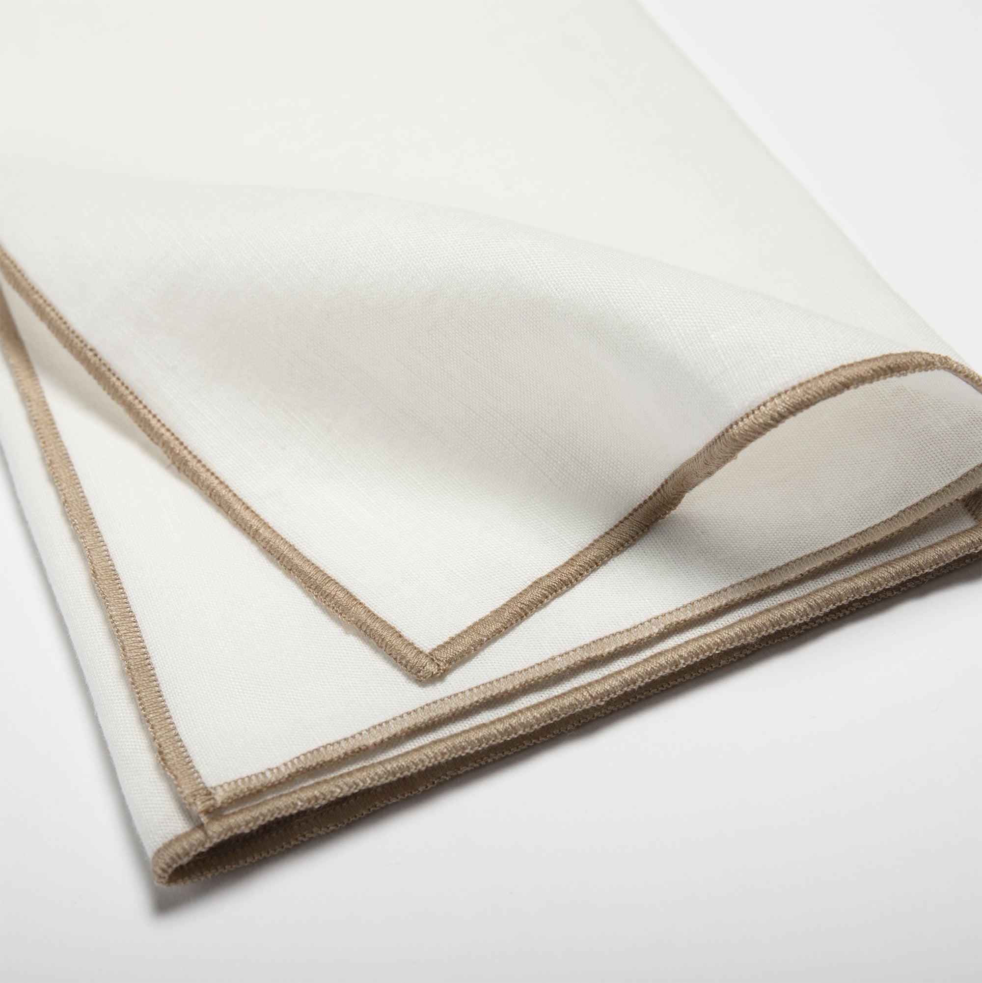 Table Cloth  Gans 1882 Overlock